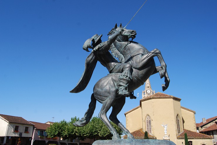 Statue-équestre-d'Artagnan-Lupiac